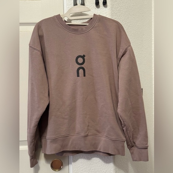 On • Women - Apparel - Club Crew - Picture 5 of 6